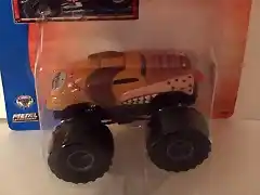 2004s 43 Monster Mutt toy1