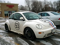 A-Herbie-Volkswagen-New-Beetle-03