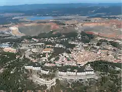 Corta Atalaya, Cerro y Pueblo