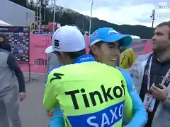 Landa-y-Contador-abrazo