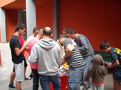 Alto en el camino y pachangada. (Small) Alto en el camino y pachangada. (Small)