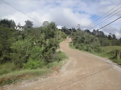 subiendo a abreo por la represa