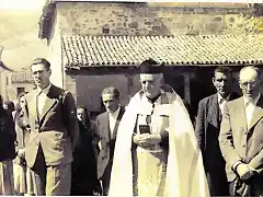 Procesión Valgañón Anos 50 - Bonete Pluvial