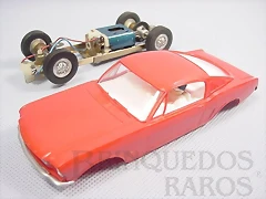 Ford Mustang Rojo chasis latón Ford Mustang Rojo chasis latón