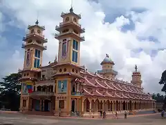 templo-cao-dai-vietnam