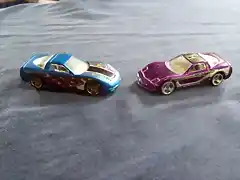 HOT WHEELS Corvette C5 (2)