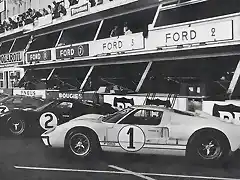 Le Mans 1966 Boxes 10