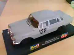 MERCEDES 220