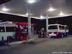 bus en la gasolinera