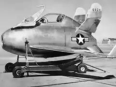 Caza de escolta McDonnell XF-85 Goblin. Avin parsito en un Convair B-36. Ao 1948.