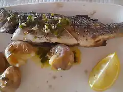 Robalo con patatas