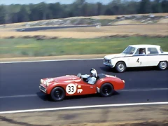 Triumph TR3 racing - vermell 3 Triumph TR3 racing - vermell 3