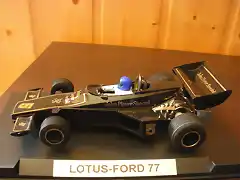 15 LOTUS-FORD 77