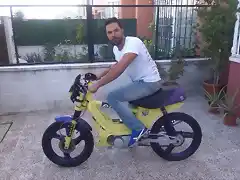 yo en mi variant en el porche casa julito