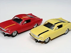 Atma Ford Mustang Fast Back 1966 Rojo-Amarillo Atma Ford Mustang Fast Back 1966 Rojo-Amarillo
