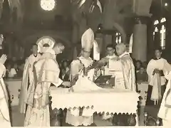 misal crismal 1962 en  catedral tolima mons MONSE?OR RUBEN ISAZA RESTREPO