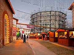 49732635-feria-de-navidad-y-el-mercado-en-el-barrio-de-gazi-en-las-antiguas-f-bricas-de-gas-de-atenas-grecia 49732635-feria-de-navidad-y-el-mercado-en-el-barrio-de-gazi-en-las-antiguas-f-bricas-de-gas-de-atenas-grecia