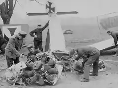 Fokker E.II or E.III wreckage (0058-25)