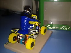 << <<
