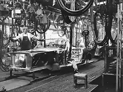 mump_0302_01_z+dearborn_ford_mustang_assembly_plant_tour+1964_assembly_line