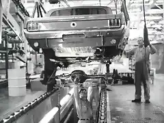 1964MustangAssemblyLine-2