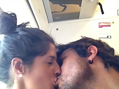 Beso en el tren 19-8-2012 Beso en el tren 19-8-2012