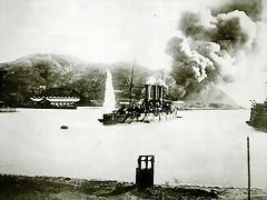 Port Arthur bajo el fuego de la artillera japonesa.