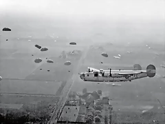 Un B-24 sobrevolando a paracas americanos el 18 9