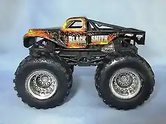 BLACKSMITH-GOLD-MONSTER-JAM-TRUCK-METAL-BASE-HOT