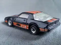 Camaro IROC-Z28 MATCHBOX (4)