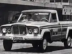 ika-jeep-gladiator