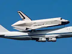 Lanzadera espacial a lomos de un Boeing 747jpg