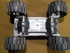 Chevy Silverado 4x4 Monster MAJORETTE (1)