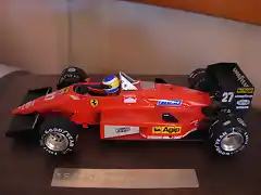 34 FERRARI 156-85 (2)