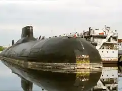 Russian_Typhoon-class_submarine