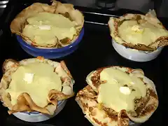 Tulipas de crepes con atn y queso