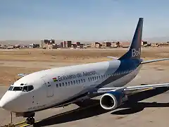 800px-Boliviana_de_Aviacin_plane_at_La_Paz_airport