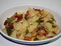 Patatas confitadas con pimientos verdes