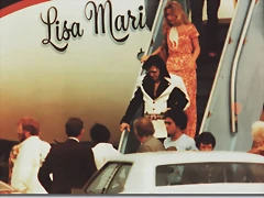 lisa_marie_plane_elvis_linda_richmond_1976_408 lisa_marie_plane_elvis_linda_richmond_1976_408