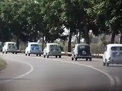 por la carretera