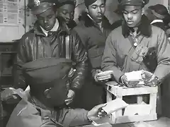 RamitelliItalyMarch1945TuskegeeAirmen332ndFighterGrouppilots_zpsb6376766