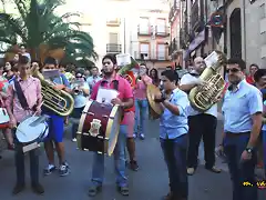 16, sus compaeros de la banda, marca