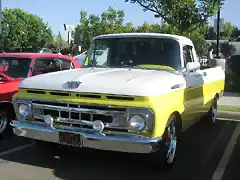 800px-1961_Ford_F-100_Pickup