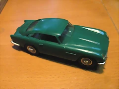Aston Martin DB5 Verde Claro 2 Aston Martin DB5 Verde Claro 2