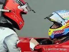 Schumacher-pasa-Alonso-on-board-monaco-f1-2010-