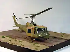 Bell UH-1B_03