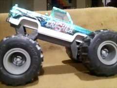 Chevy Silverado 4x4 Monster MAJORETTE (4)