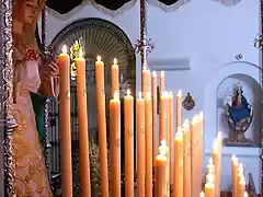 VIRGEN Y VELAS