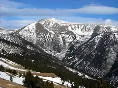 Al fondo...el Puigpedros