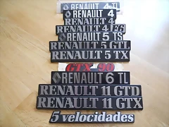 anagramas renault(10 euros unidad.Los 2 primeros 12 euros unidad so de metal)